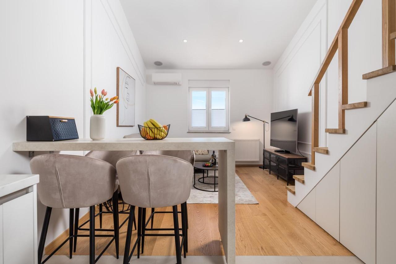 Gallery Apartment Megan2 With Parking 카스타브 외부 사진