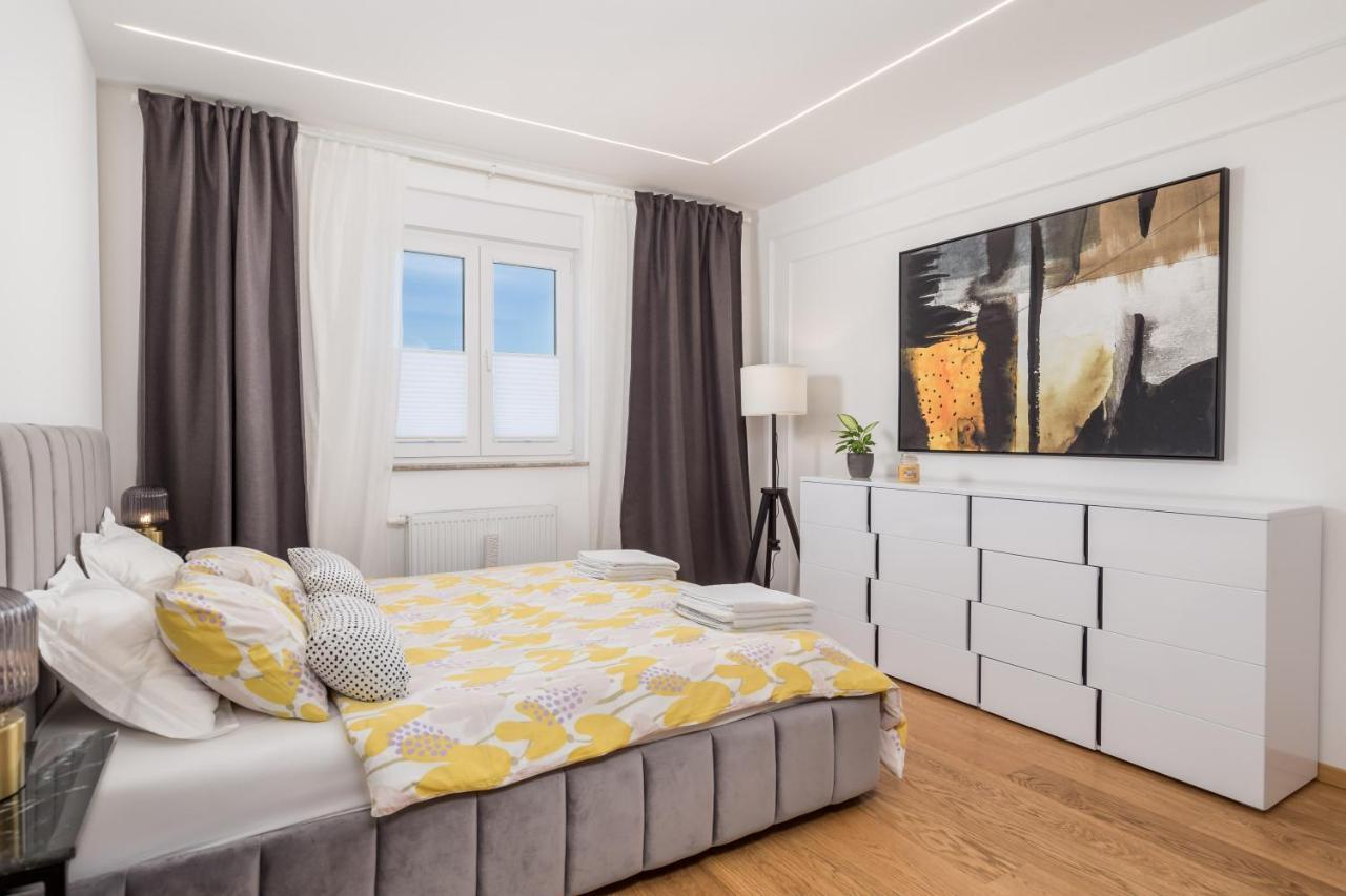 Gallery Apartment Megan2 With Parking 카스타브 외부 사진